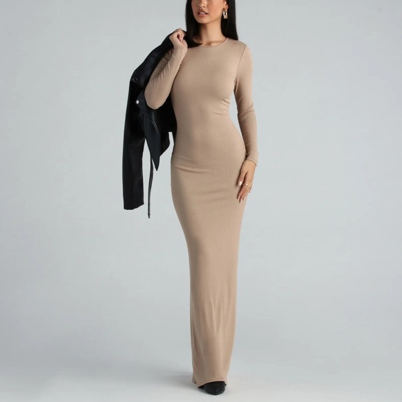 Windsor Looking For The One Basic Long Sleeve Natural Maxi Dress NWT Size Small - Picture 2 of 11